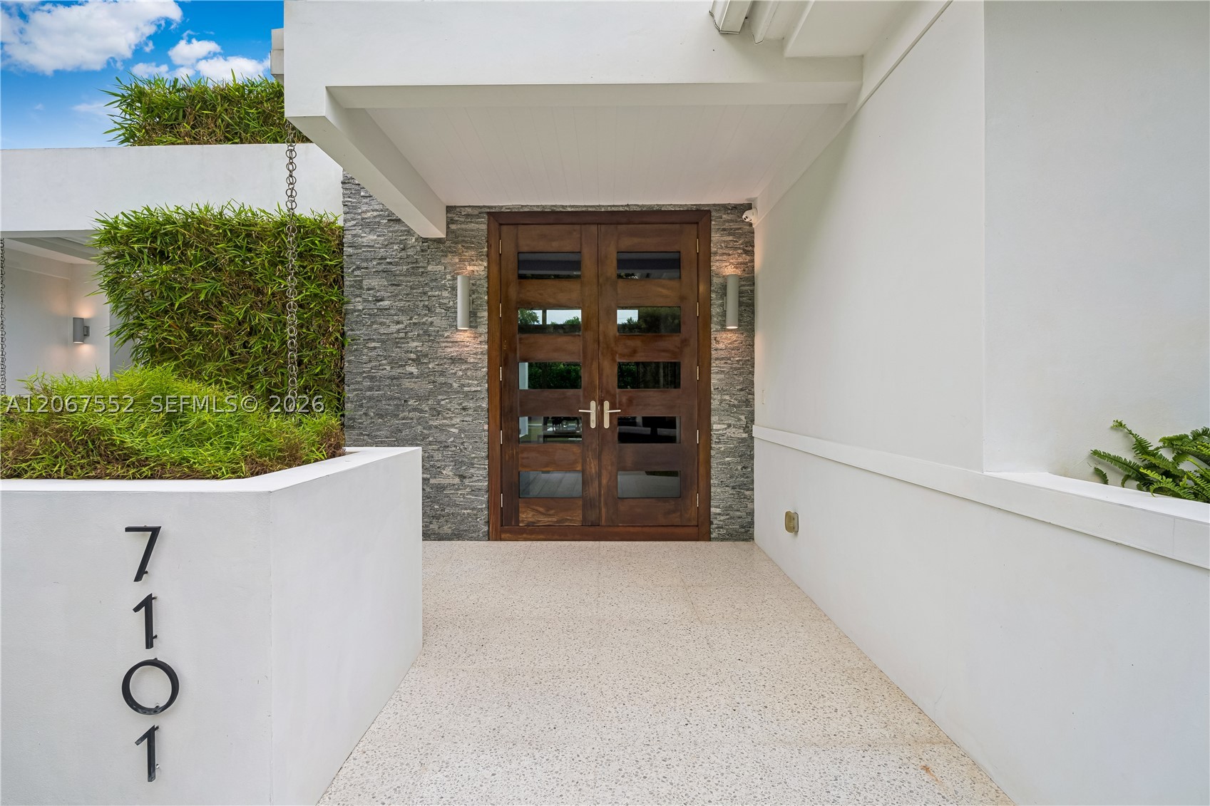 7101 SW 60th St, Miami FL 33143