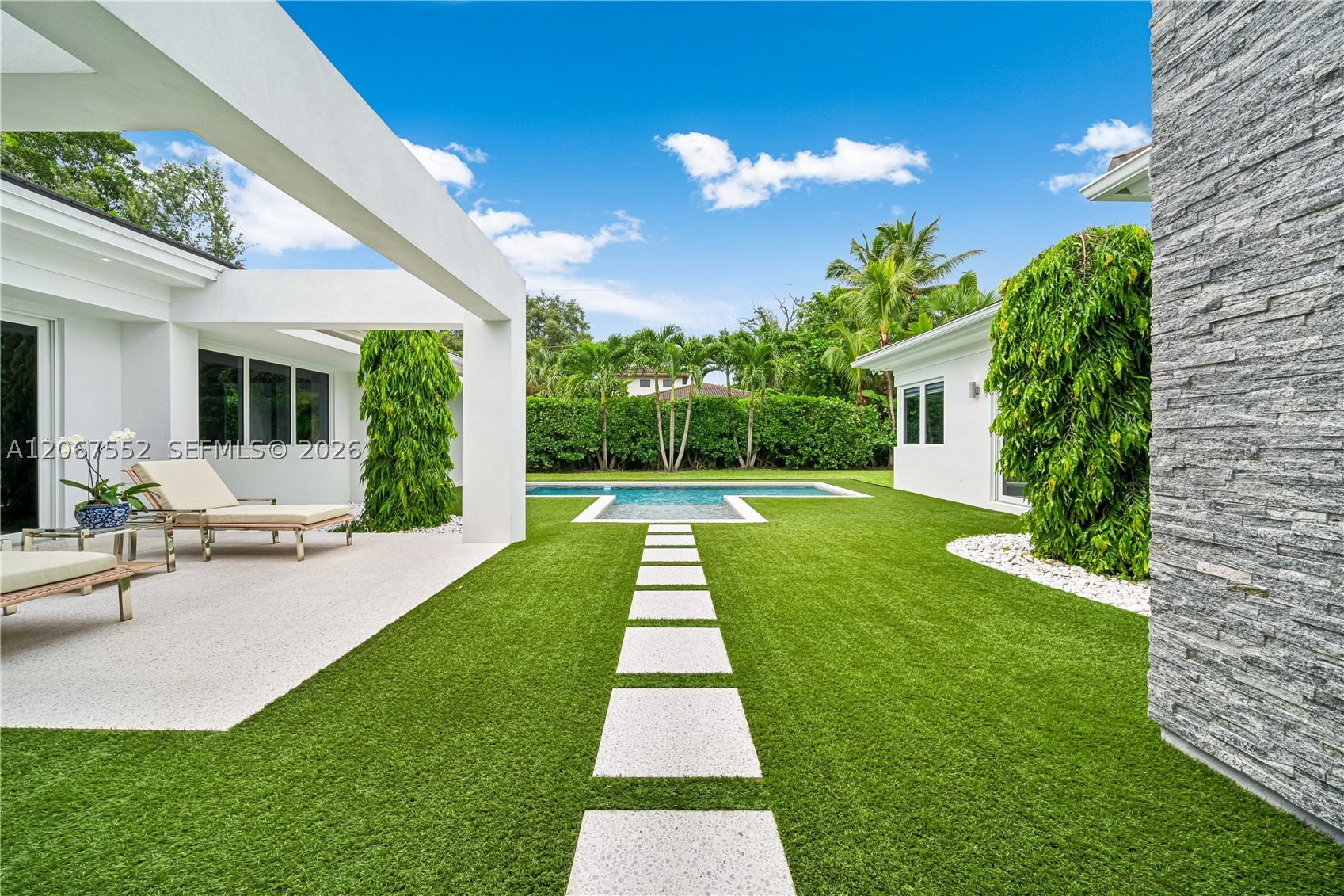 7101 SW 60th St, Miami FL 33143