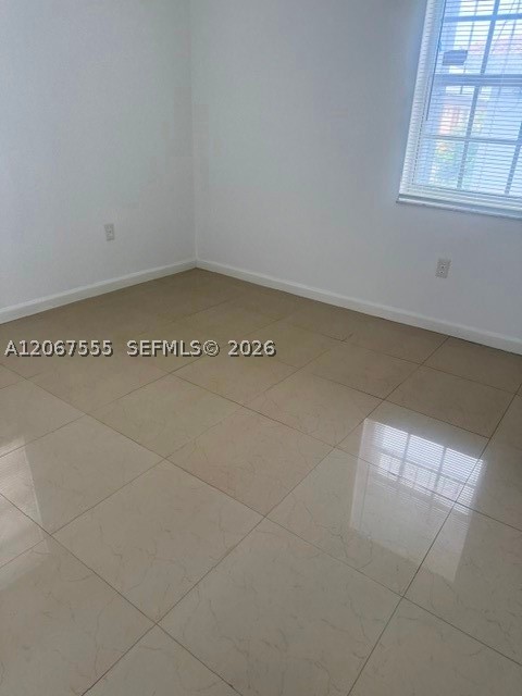 4050 NW 135  th  st #25, Opa Locka FL 33054