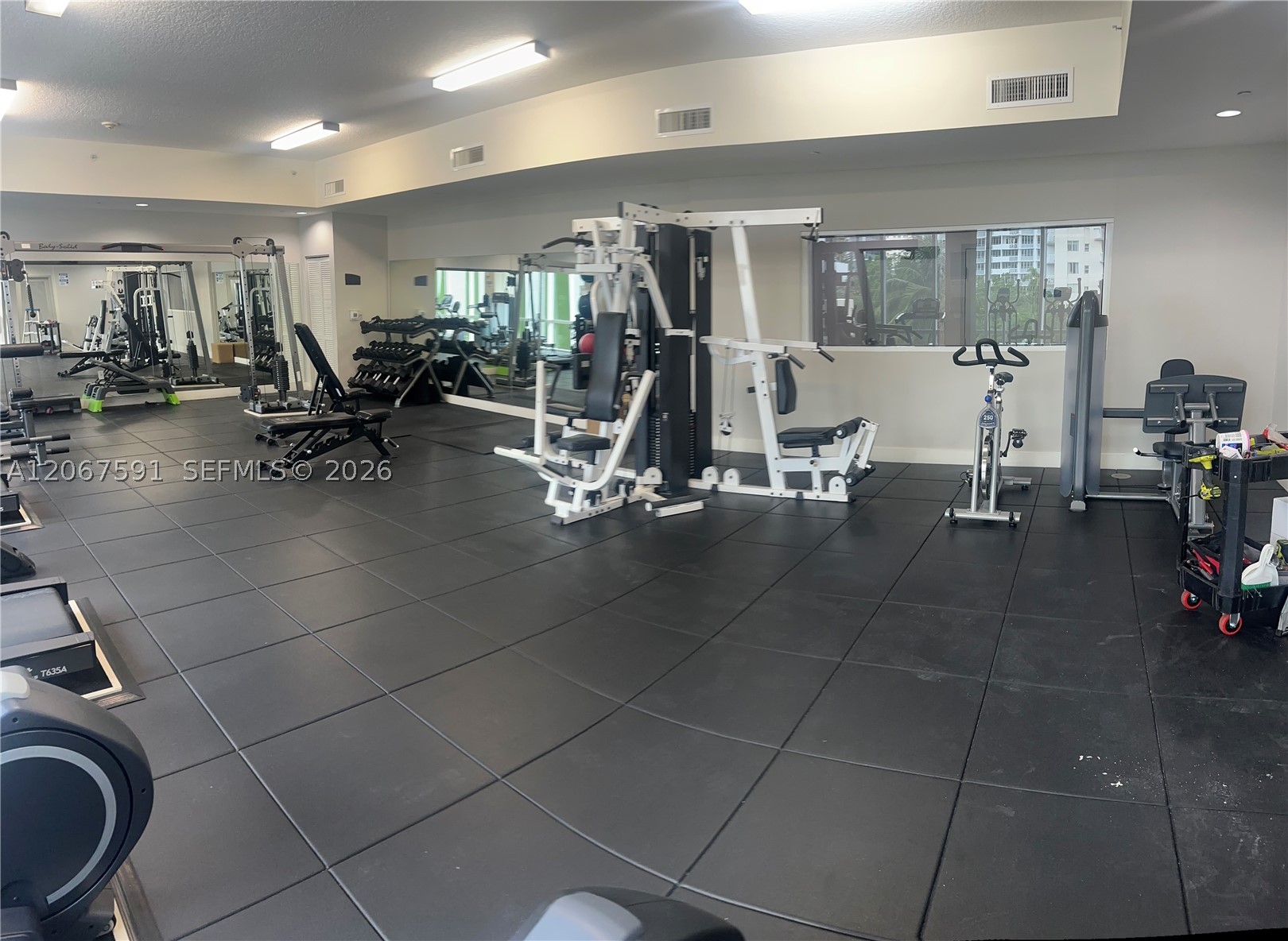 601 NE 23rd St #1605, Miami FL 33137