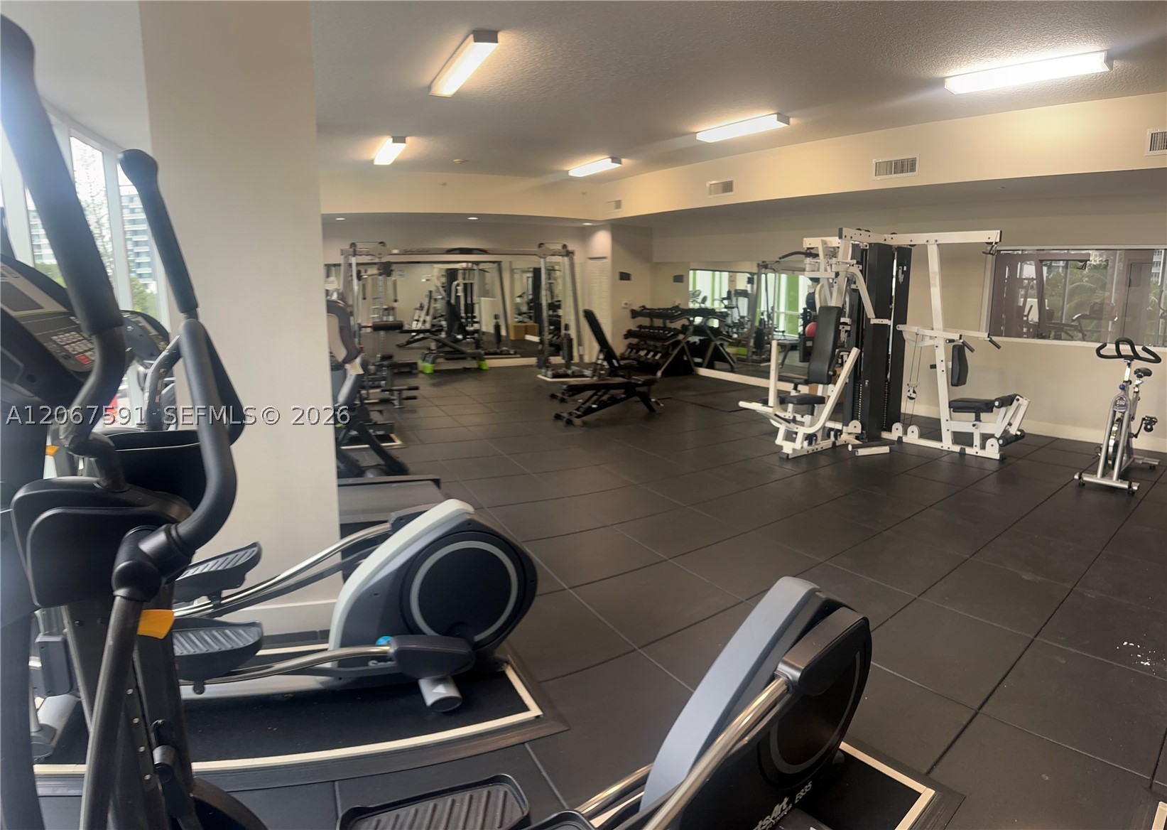 601 NE 23rd St #1605, Miami FL 33137