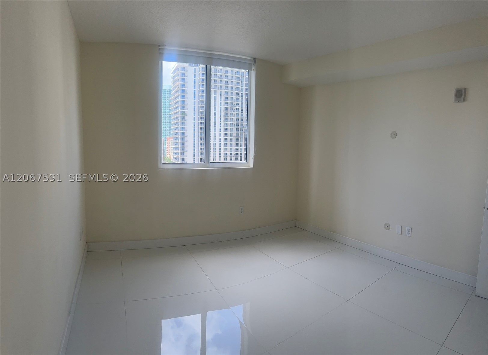 601 NE 23rd St #1605, Miami FL 33137