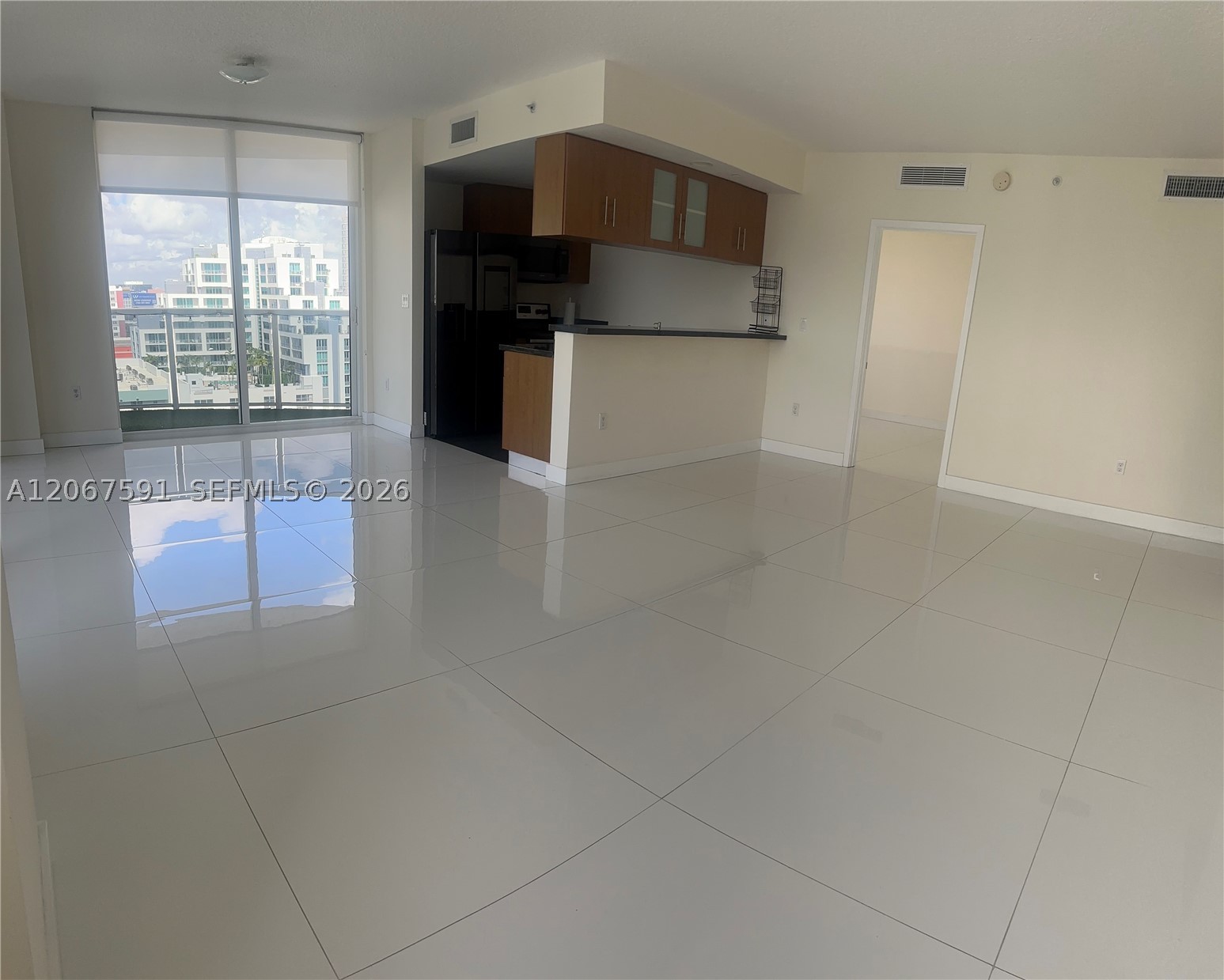 601 NE 23rd St #1605, Miami FL 33137