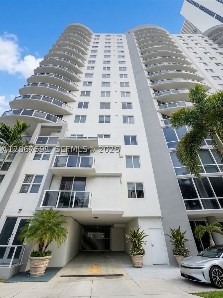 601 NE 23rd St #1605, Miami FL 33137