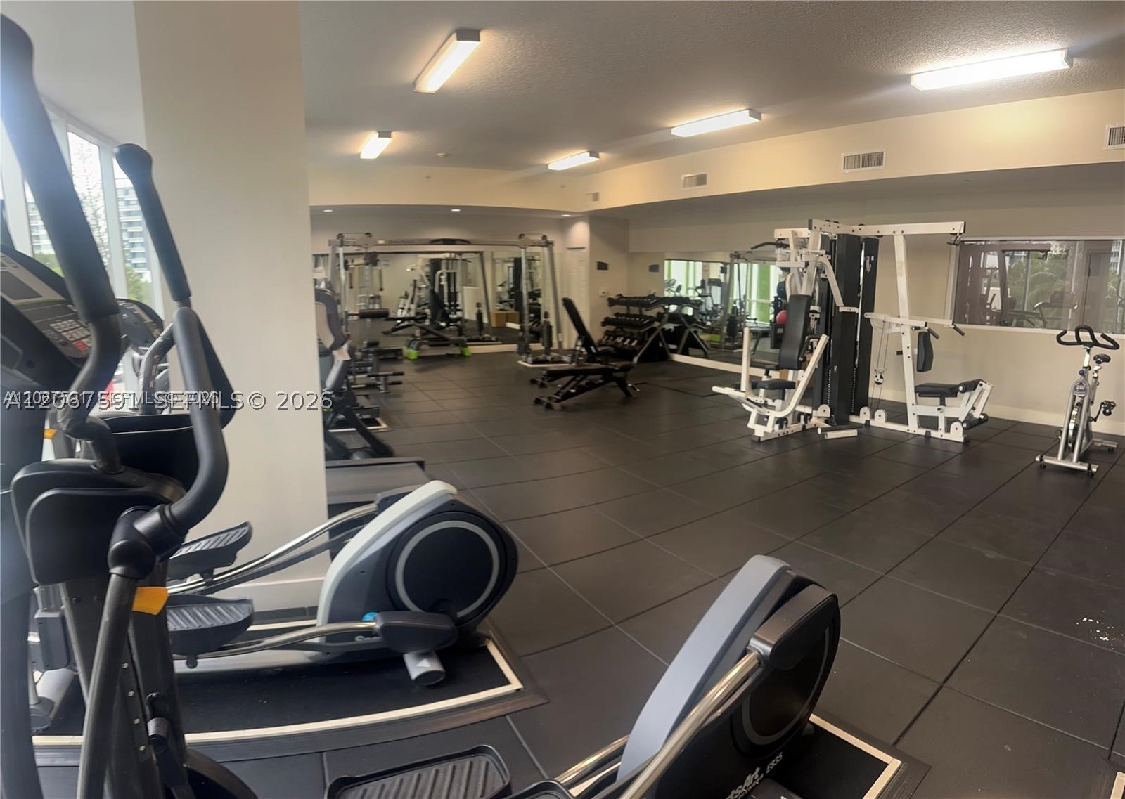 601 NE 23rd St #1605, Miami FL 33137