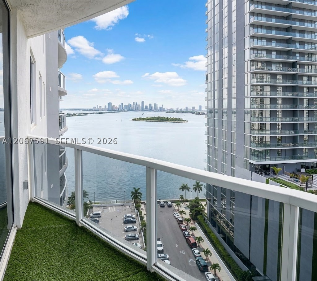 601 NE 23rd St #1605, Miami FL 33137