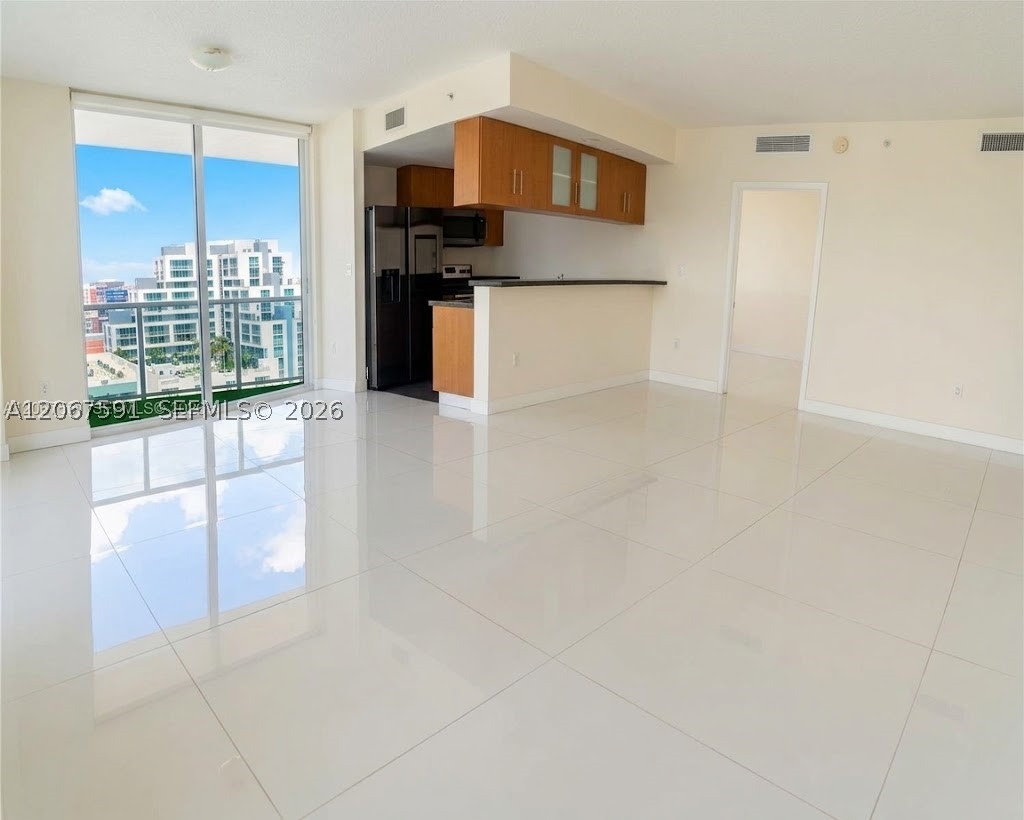 601 NE 23rd St #1605, Miami FL 33137