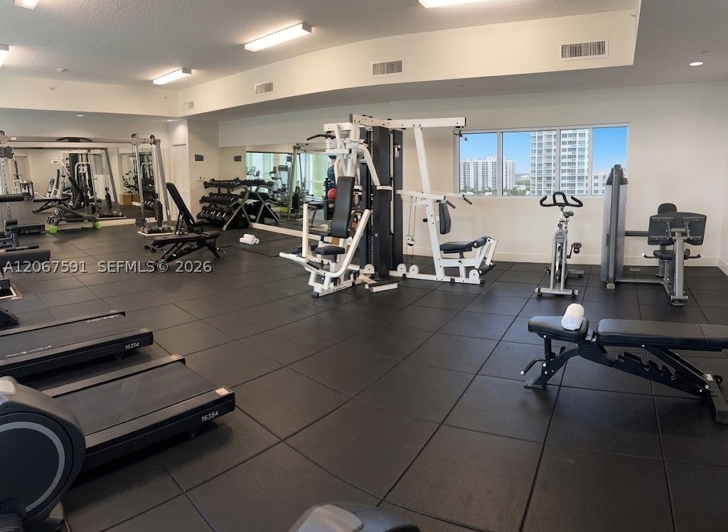 601 NE 23rd St #1605, Miami FL 33137