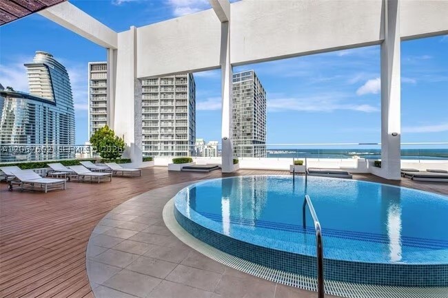 500 Brickell Ave #2706, Miami FL 33131