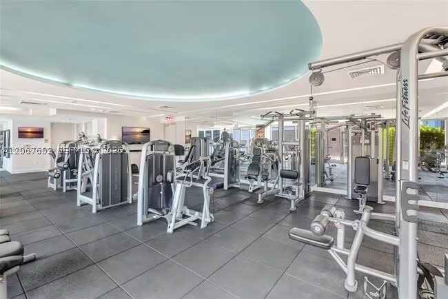 500 Brickell Ave #2706, Miami FL 33131