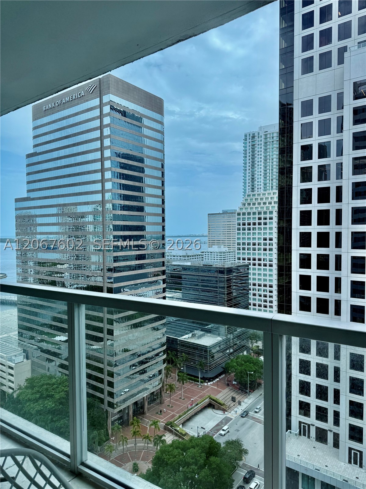 500 Brickell Ave #2706, Miami FL 33131