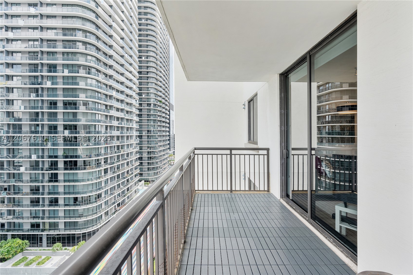 999 SW 1st Ave #2115, Miami FL 33130