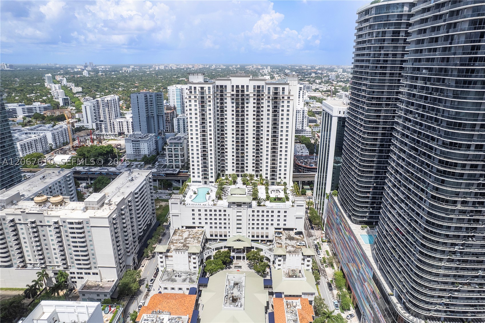 999 SW 1st Ave #2115, Miami FL 33130