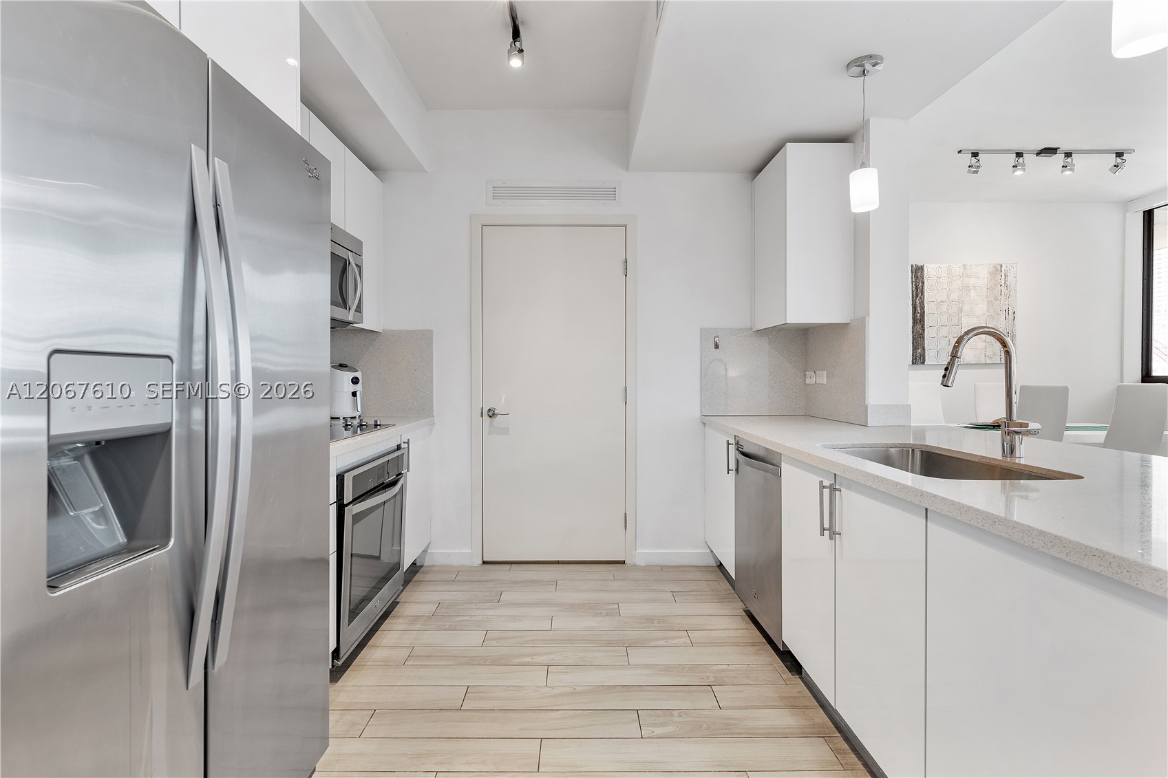 999 SW 1st Ave #2115, Miami FL 33130