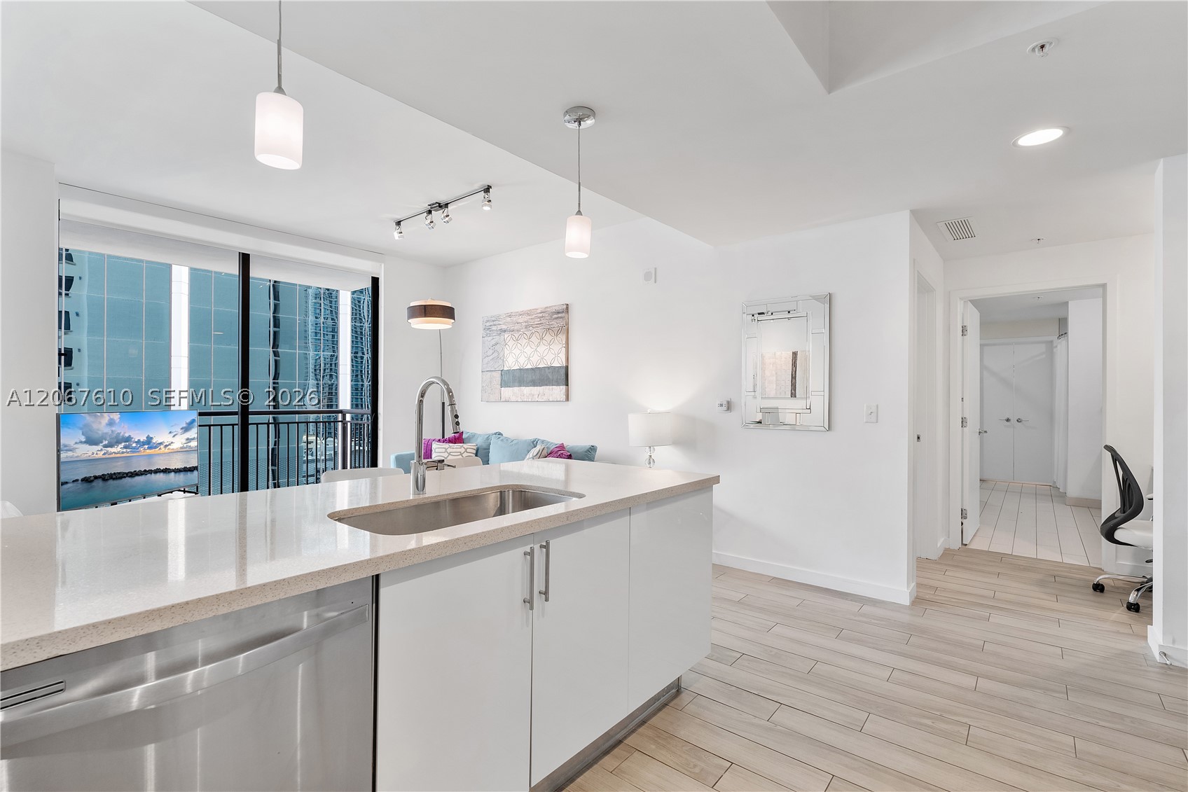 999 SW 1st Ave #2115, Miami FL 33130