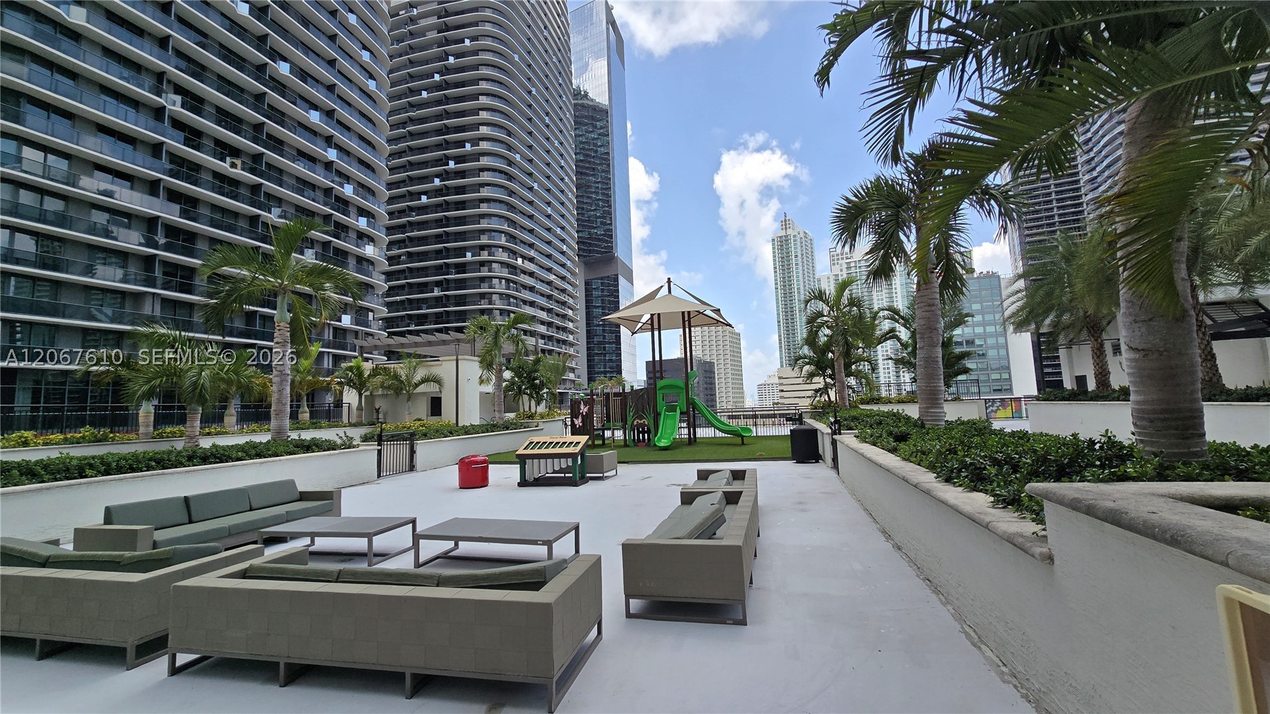 999 SW 1st Ave #2115, Miami FL 33130