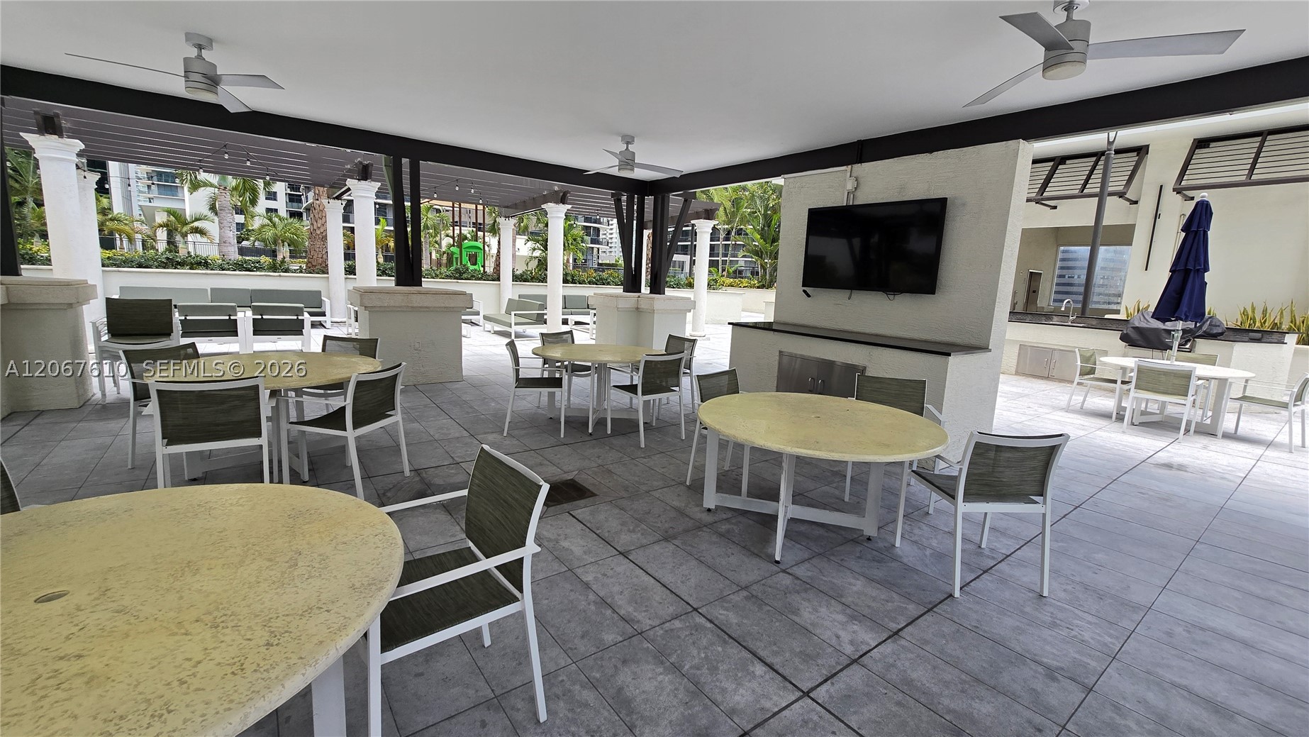 999 SW 1st Ave #2115, Miami FL 33130