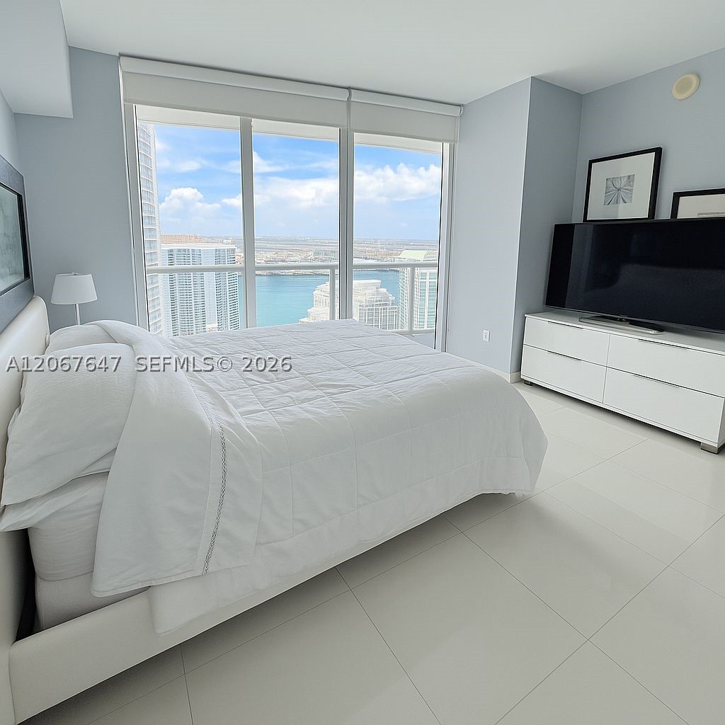 495 Brickell Ave #5104, Miami FL 33131