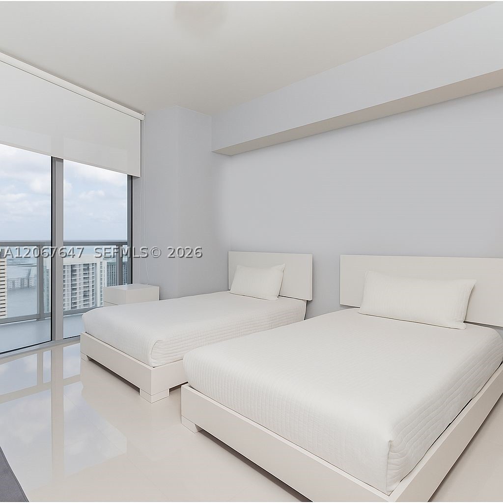 495 Brickell Ave #5104, Miami FL 33131