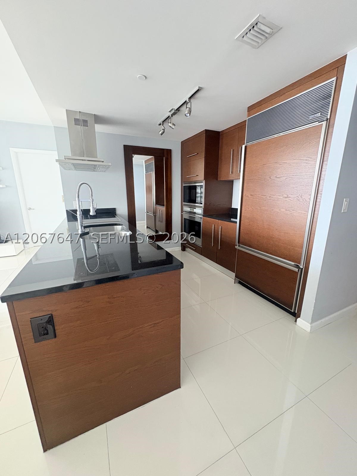 495 Brickell Ave #5104, Miami FL 33131