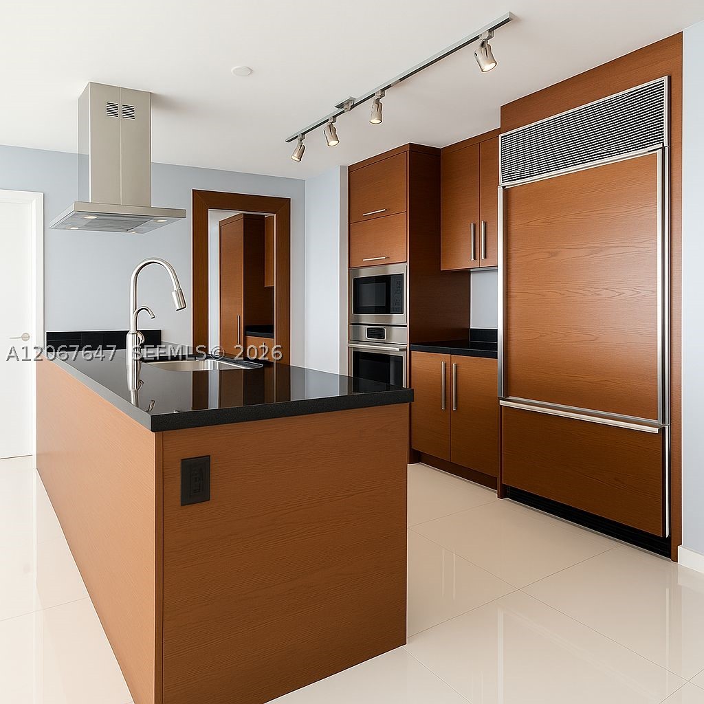 495 Brickell Ave #5104, Miami FL 33131