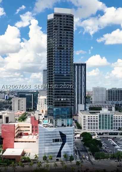 Miami FL 33132 - A12067653