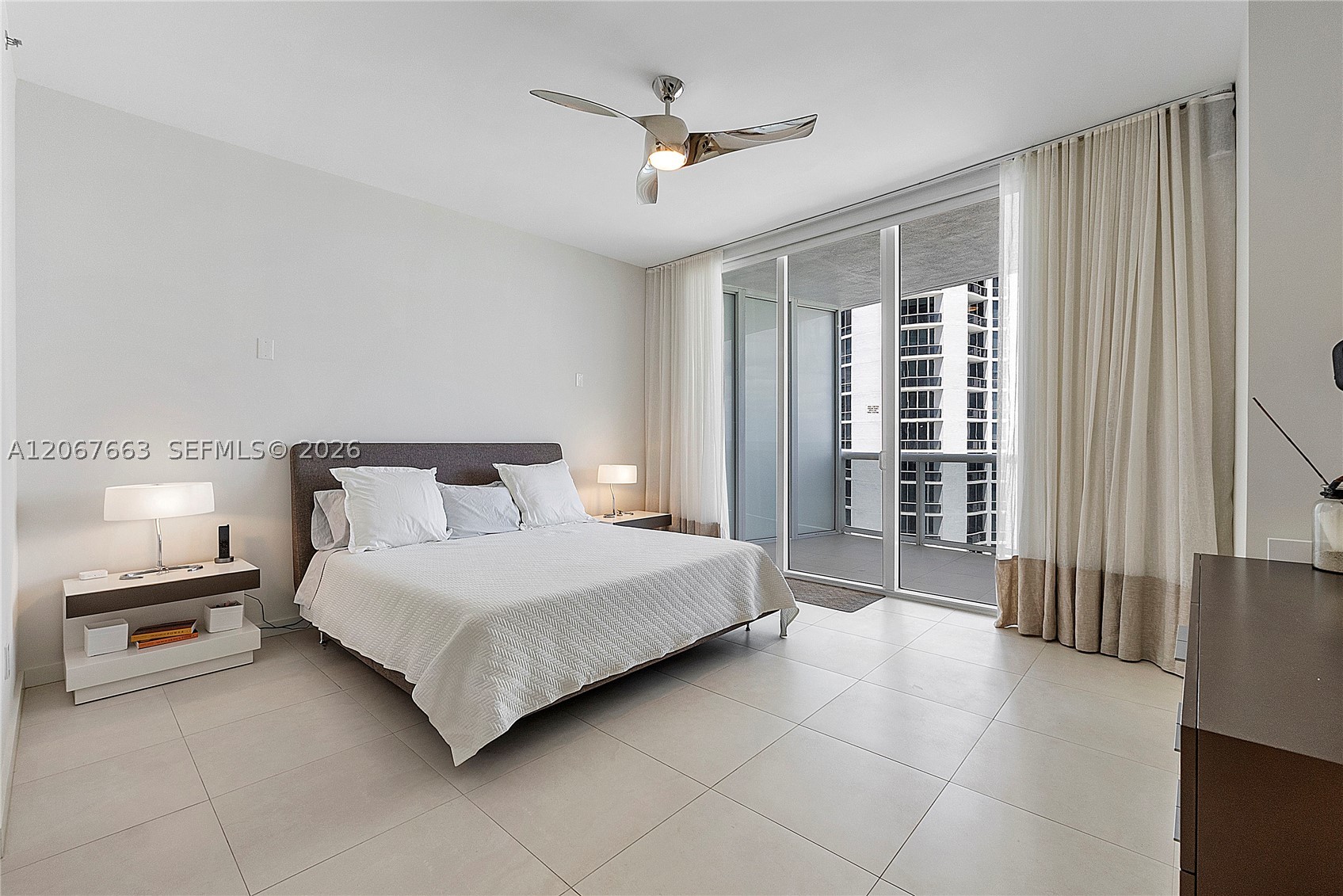 15811 Collins Ave #902, Sunny Isles Beach FL 33160