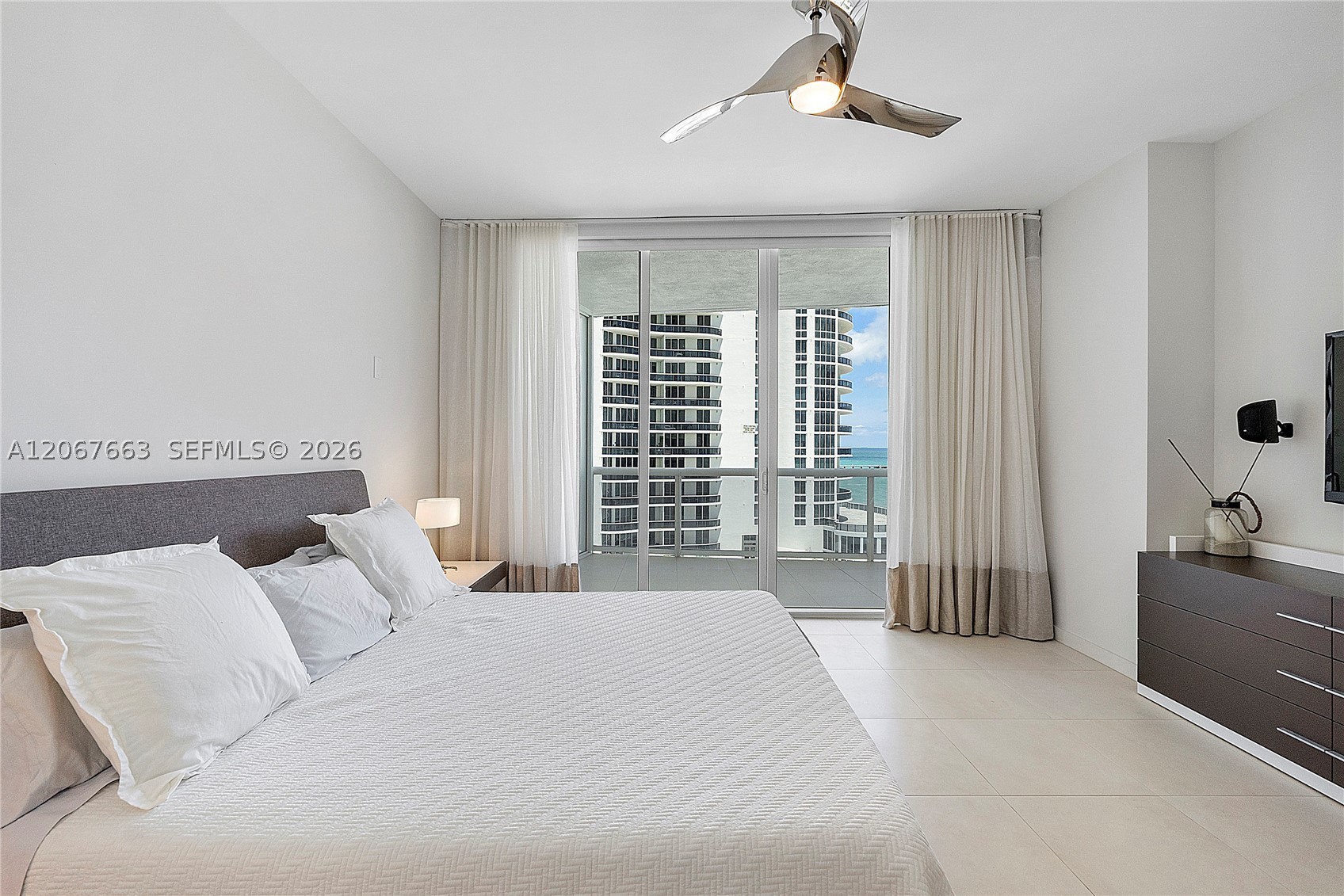 15811 Collins Ave #902, Sunny Isles Beach FL 33160