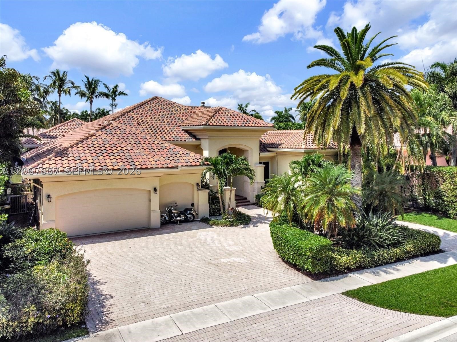 10430 Kestrel St, Plantation FL 33324