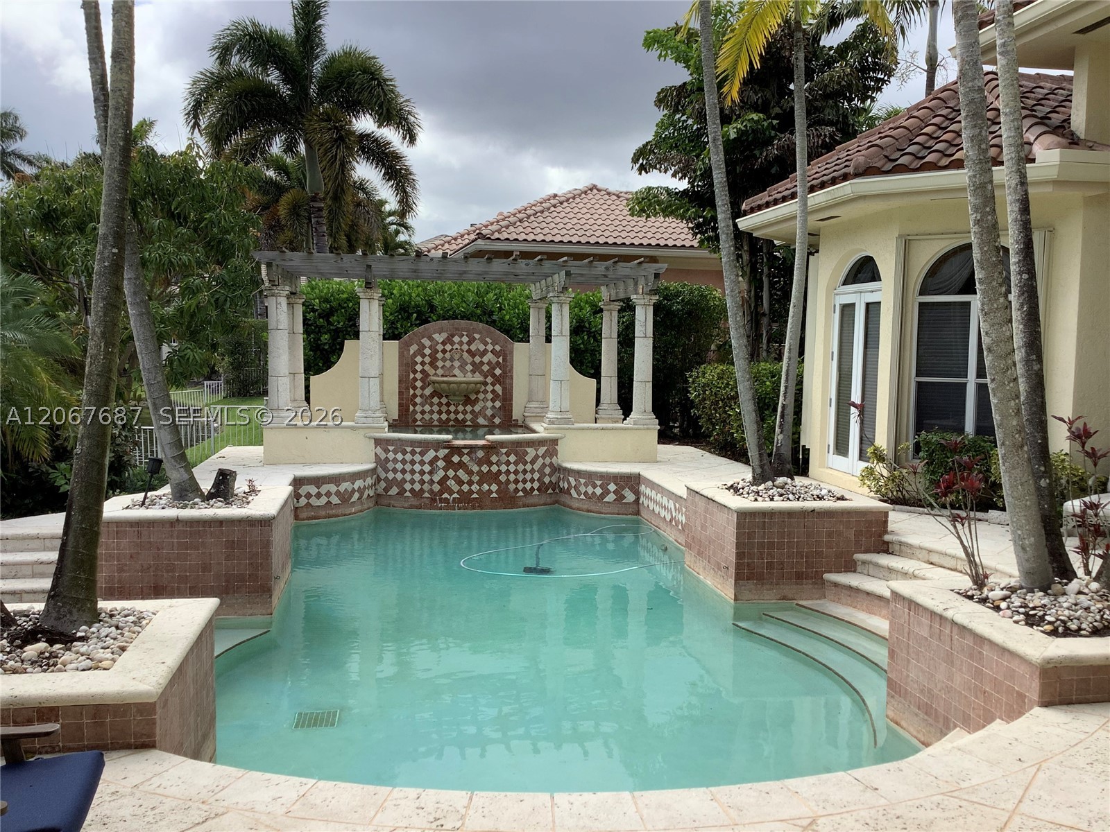 10430 Kestrel St, Plantation FL 33324