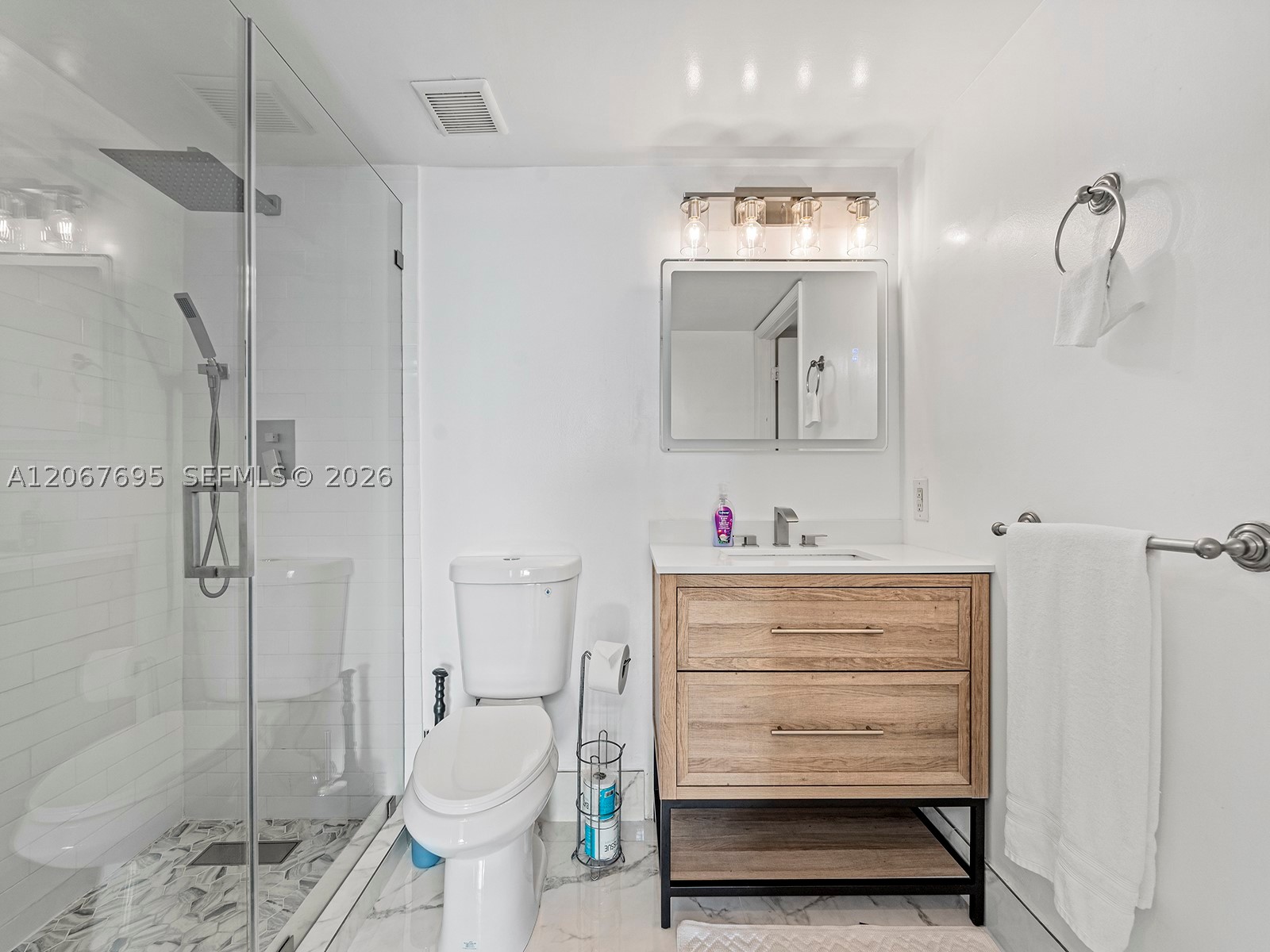 1200 Brickell Bay Dr #4019, Miami FL 33131