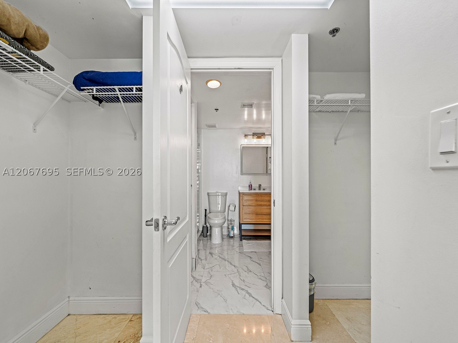 1200 Brickell Bay Dr #4019, Miami FL 33131