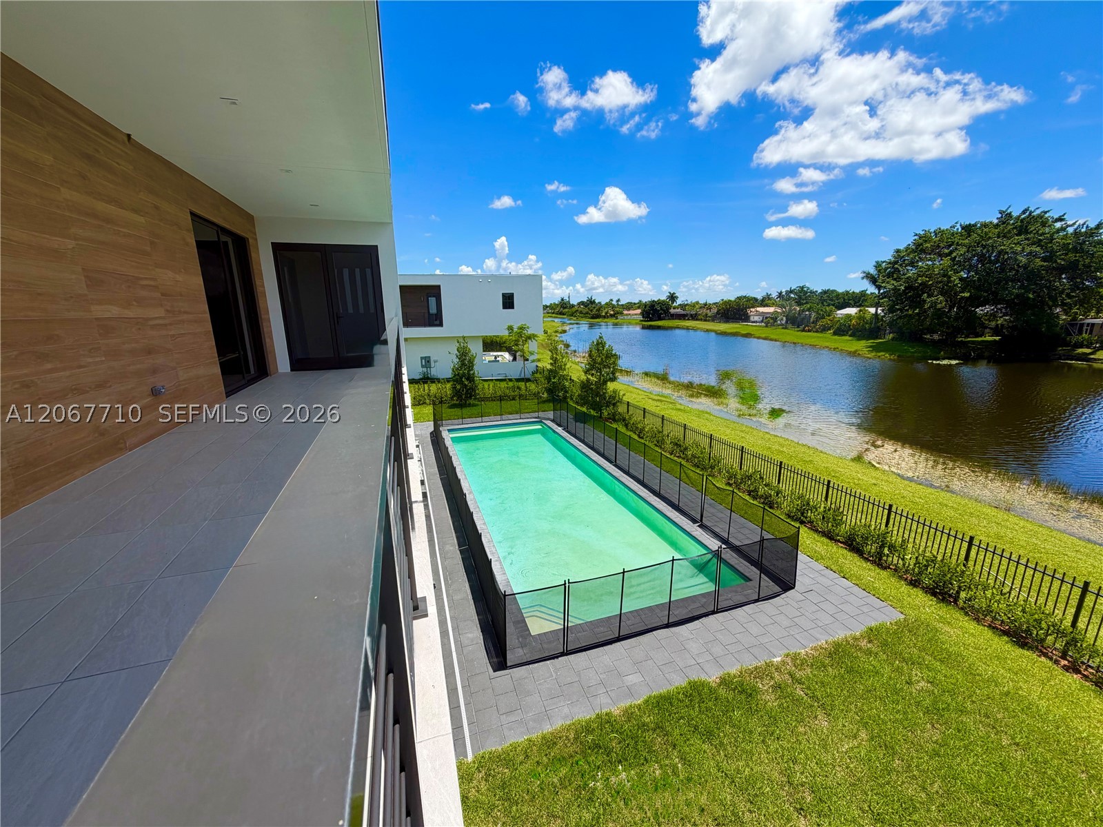 16752 S Botaniko Dr S, Weston FL 33326