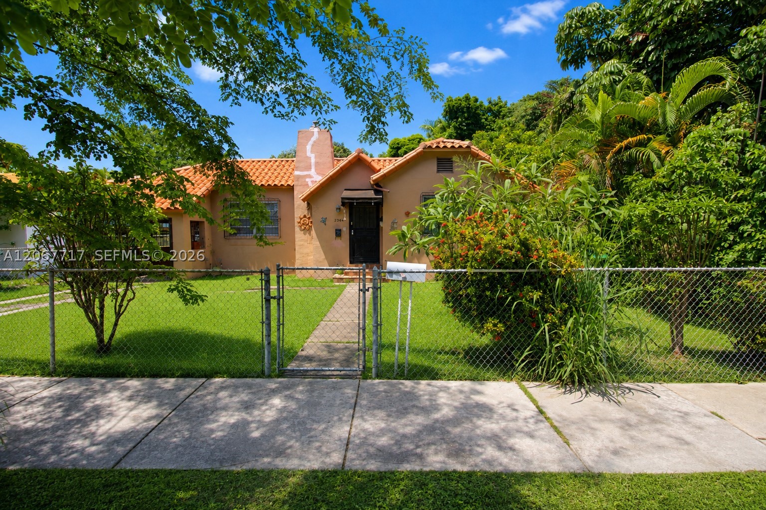 2347 SW 2nd St, Miami FL 33135