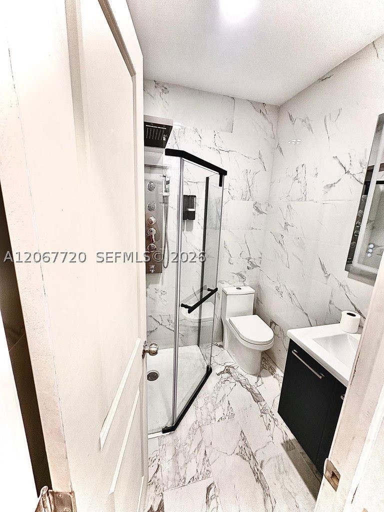 1318 NW 34th St, Miami FL 33142