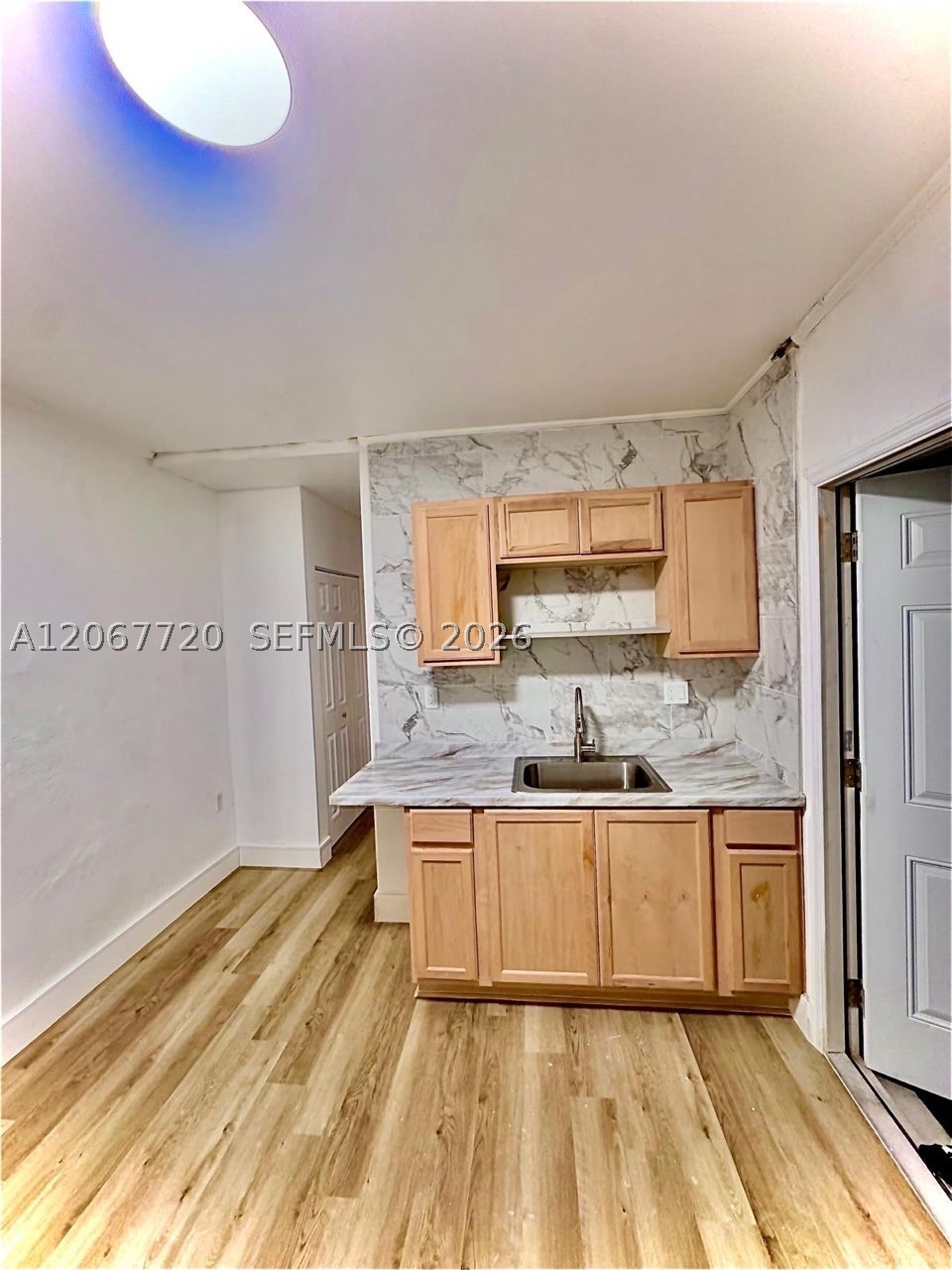 1318 NW 34th St, Miami FL 33142