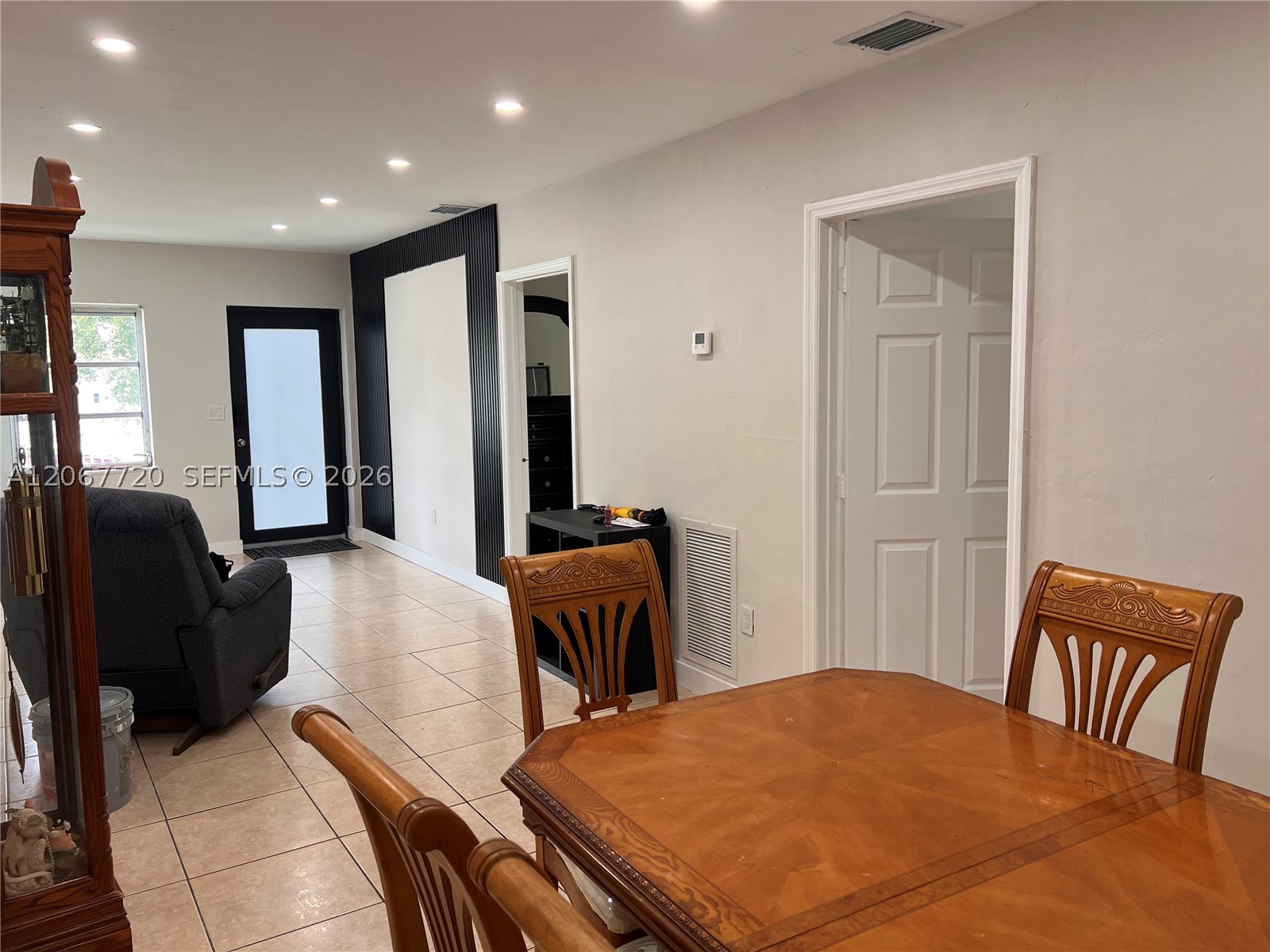 1318 NW 34th St, Miami FL 33142
