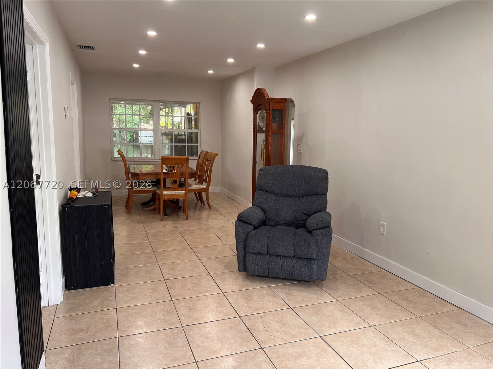 1318 NW 34th St, Miami FL 33142
