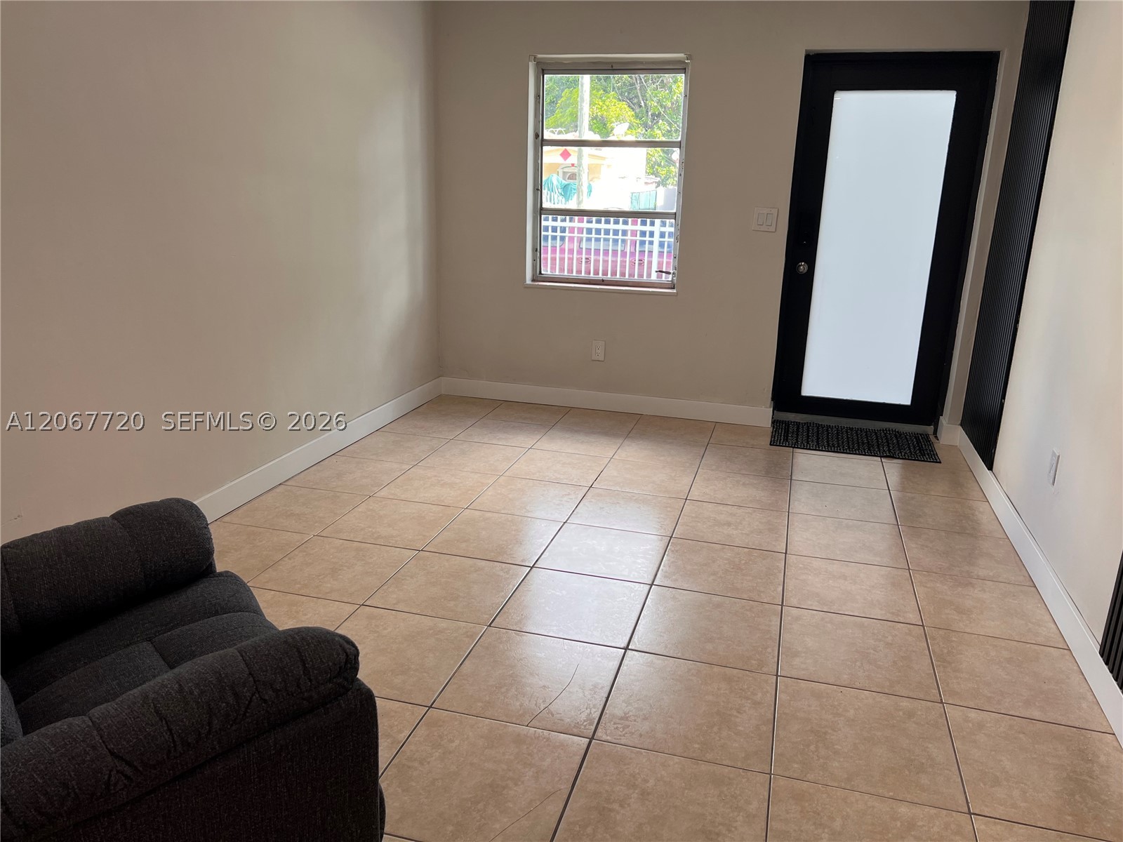 1318 NW 34th St, Miami FL 33142