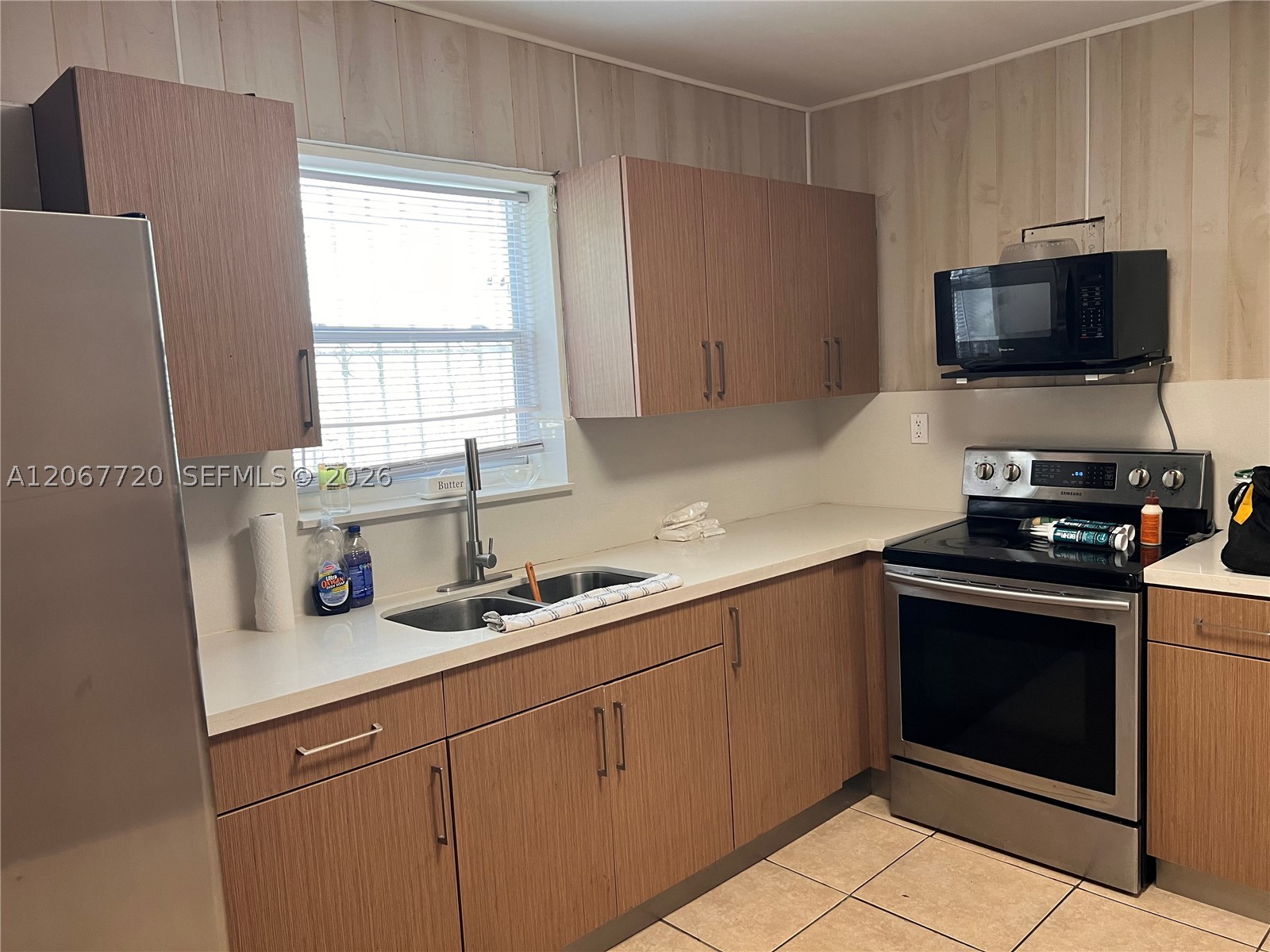 1318 NW 34th St, Miami FL 33142