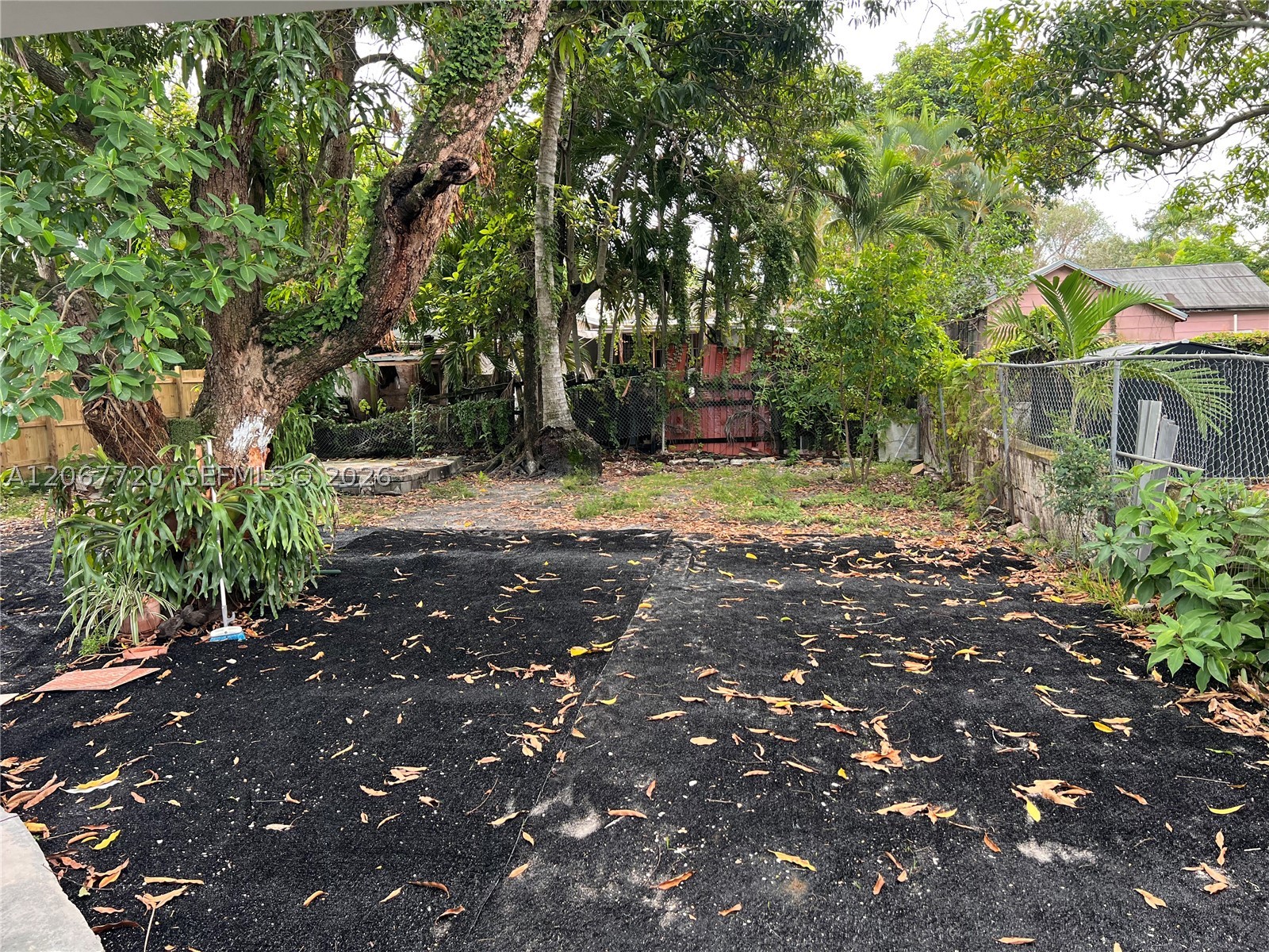1318 NW 34th St, Miami FL 33142