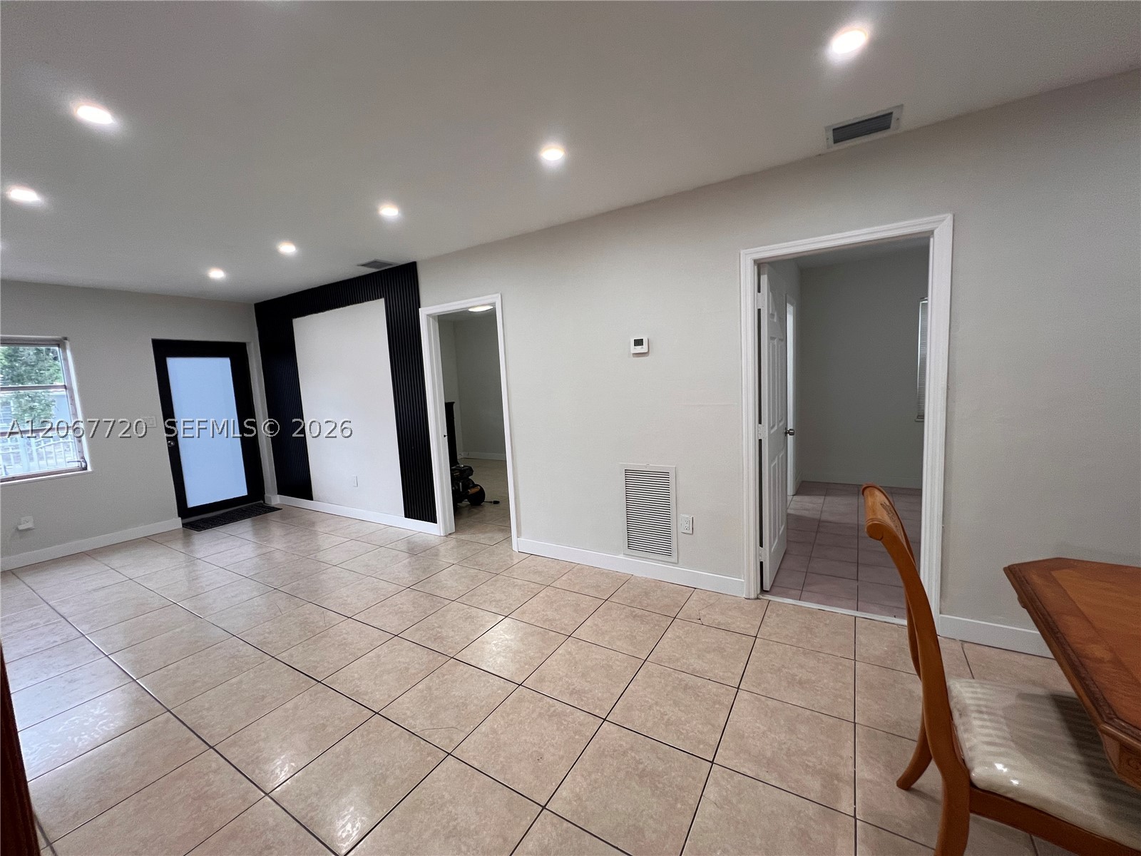 1318 NW 34th St, Miami FL 33142
