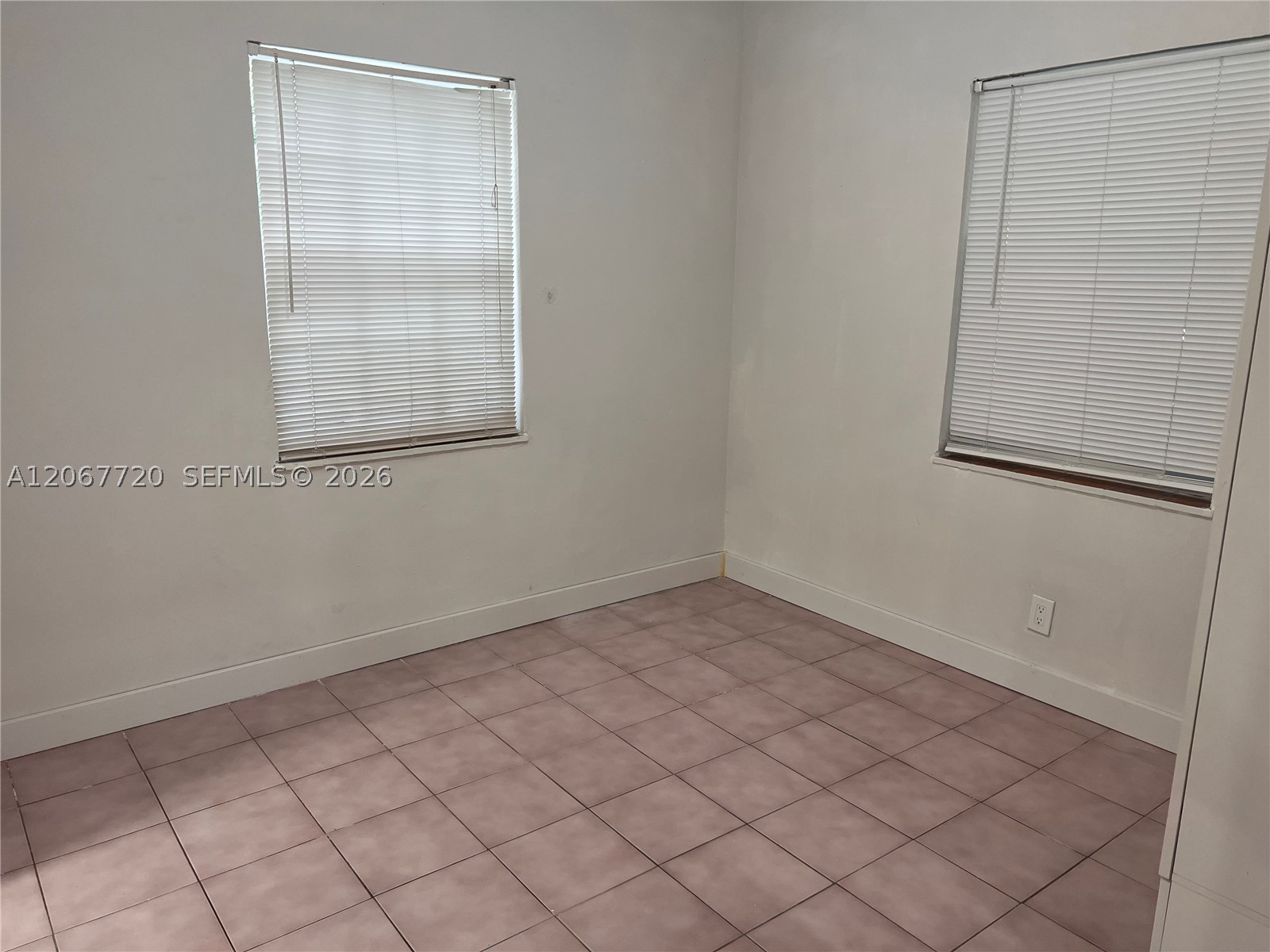 1318 NW 34th St, Miami FL 33142