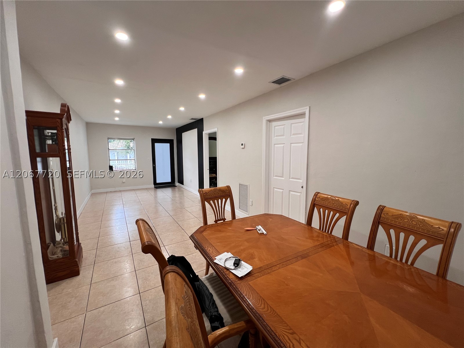 1318 NW 34th St, Miami FL 33142