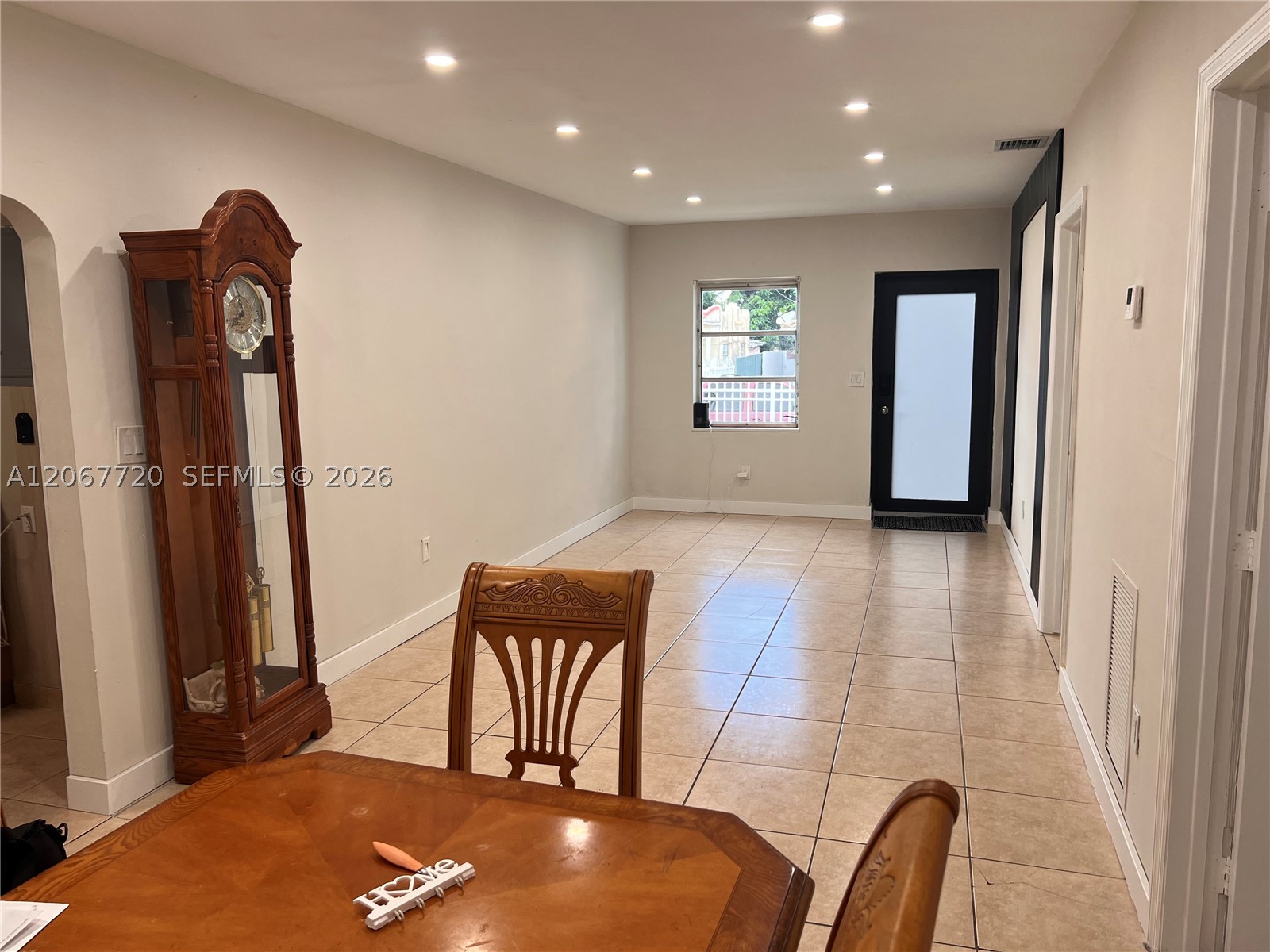 1318 NW 34th St, Miami FL 33142