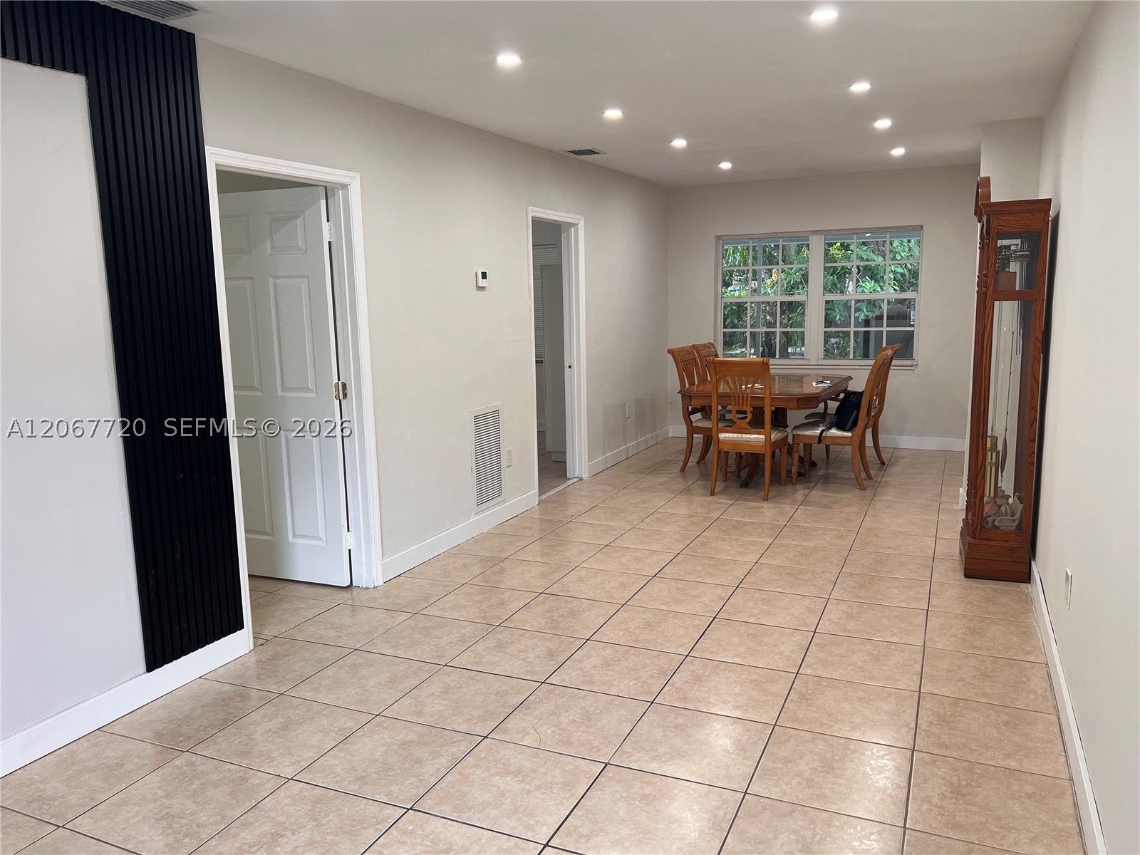 1318 NW 34th St, Miami FL 33142