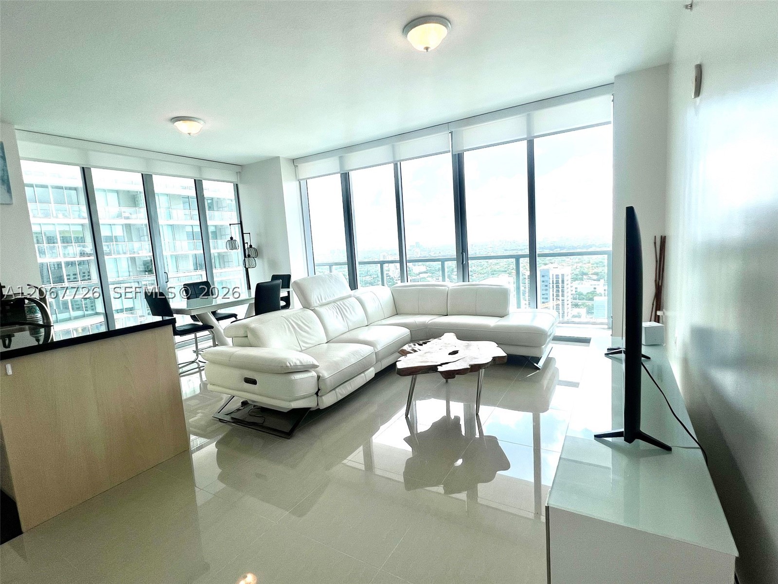 1111 SW 1st Ave #3214, Miami FL 33130