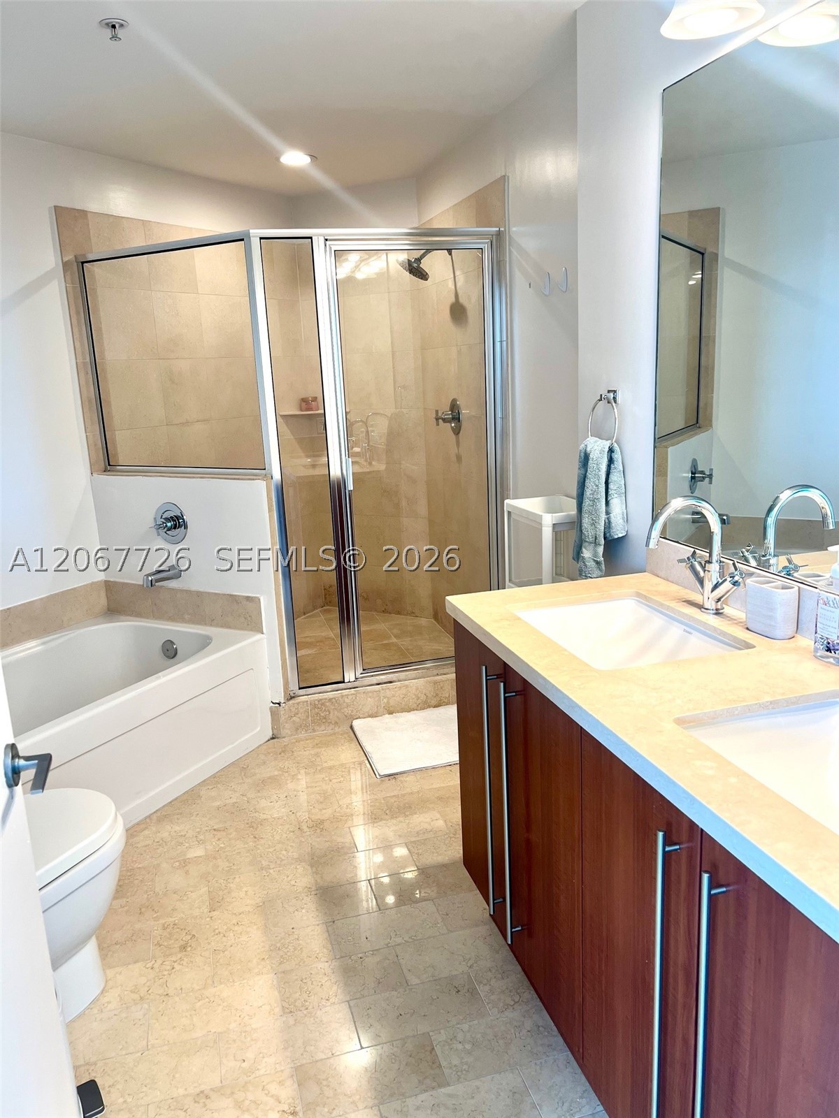 1111 SW 1st Ave #3214, Miami FL 33130