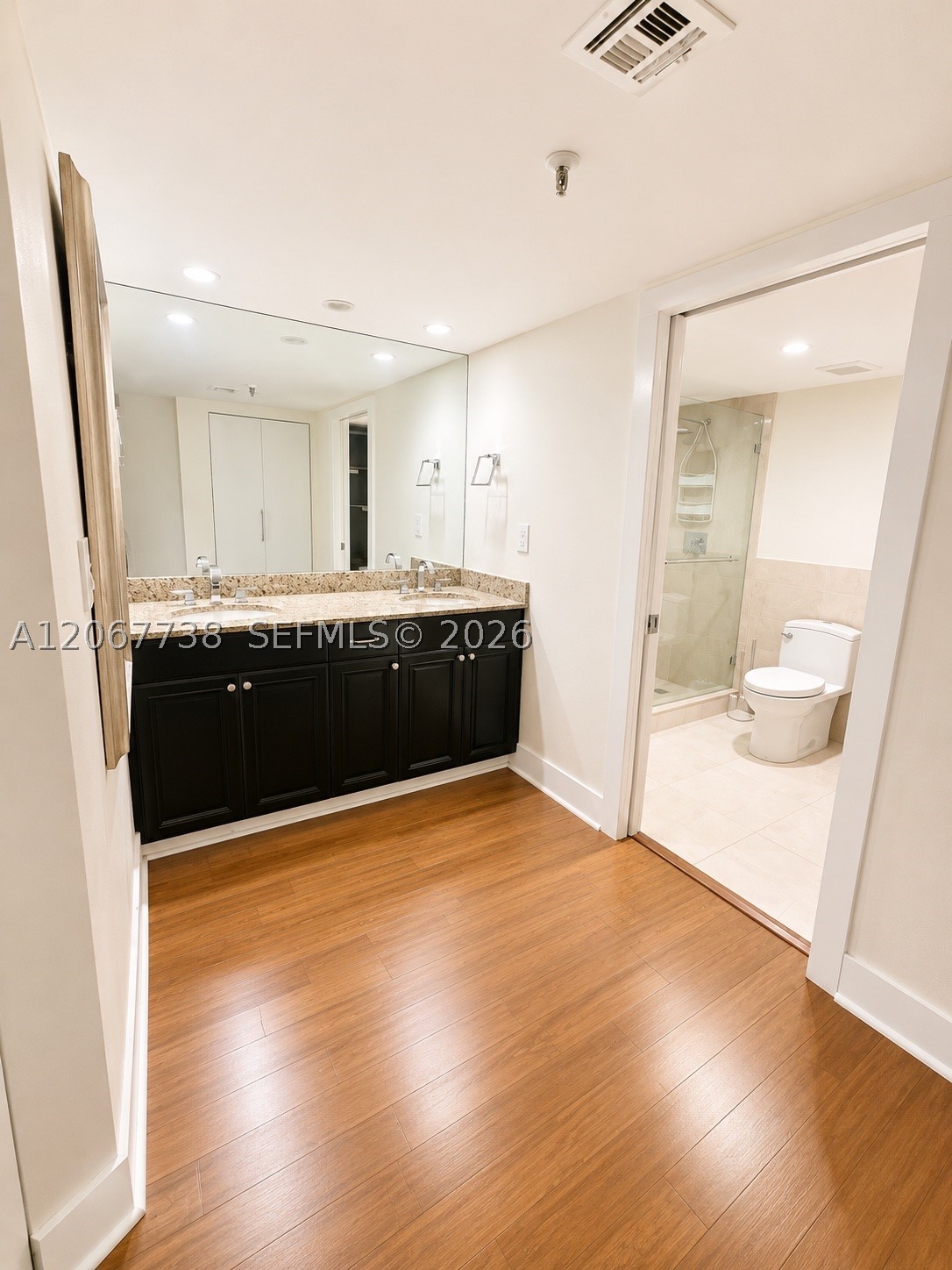 520 Brickell Key Dr #A1710, Miami FL 33131