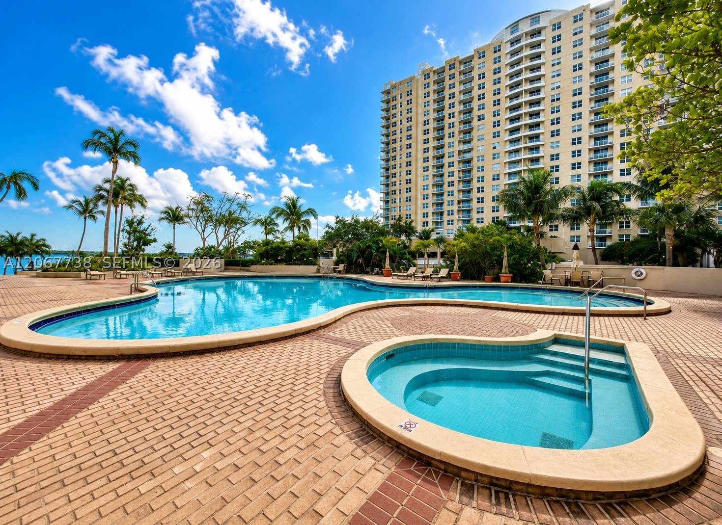 520 Brickell Key Dr #A1710, Miami FL 33131
